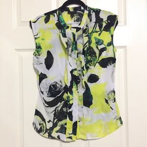 🦋 Worthington floral sleeveless blouse size :M